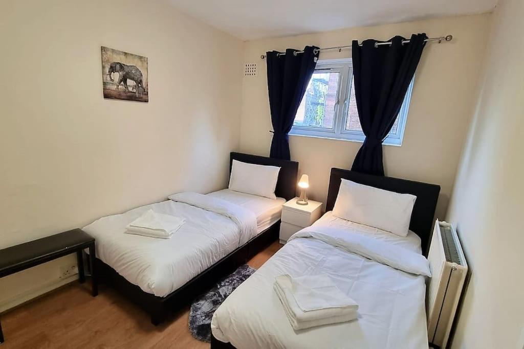 2 Bedroom Apartment In Kennington Londen Buitenkant foto