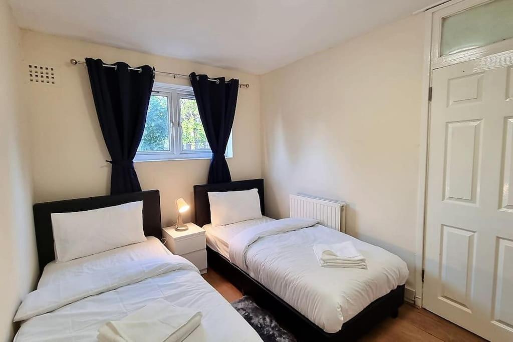 2 Bedroom Apartment In Kennington Londen Buitenkant foto